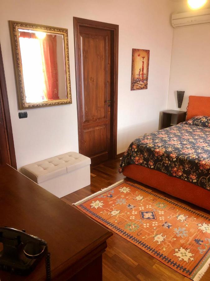 B&B Roomantic & Piscina Idromassaggio Cefalù Buitenkant foto