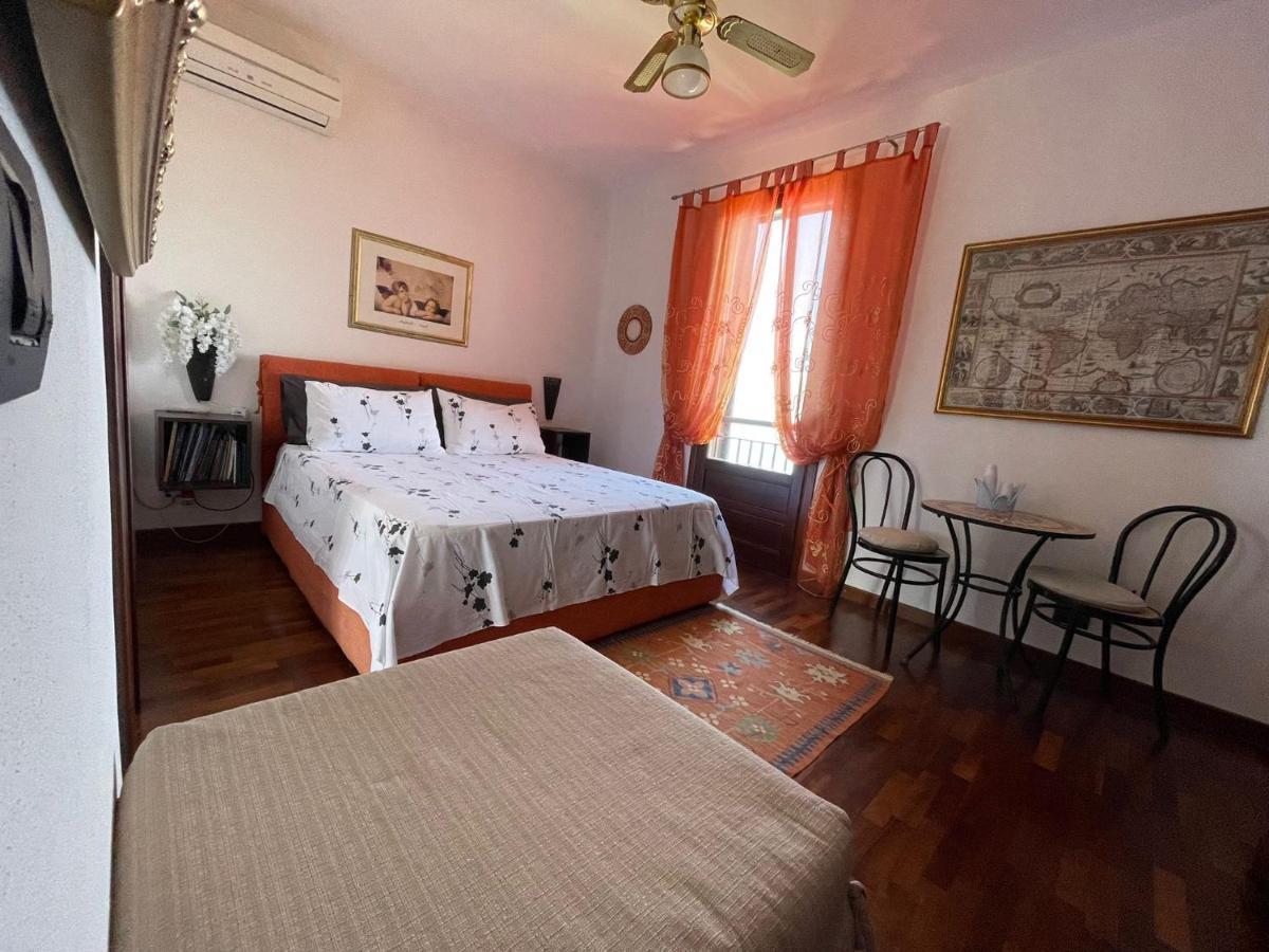 B&B Roomantic & Piscina Idromassaggio Cefalù Buitenkant foto